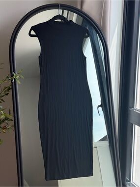 Sleeveless Black Midi Dress with High Neck - Modern Staple